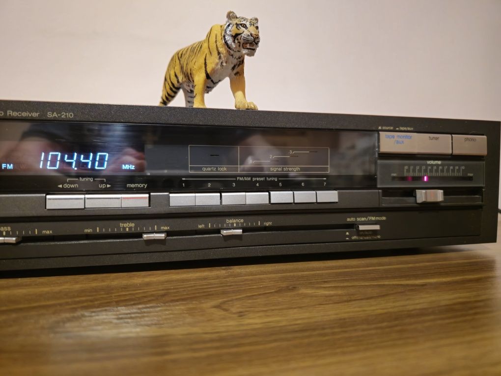 Technics SA-210. Calitate analogică din vremuri de aur. Preț fix !
