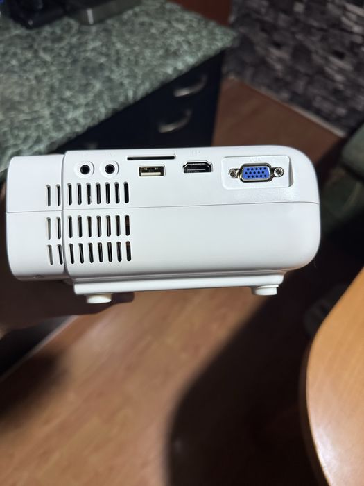 Проектор vankyo.