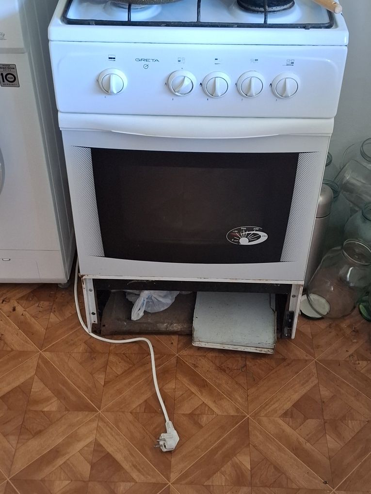 2 дивана газ в падарок рабочи прадаем