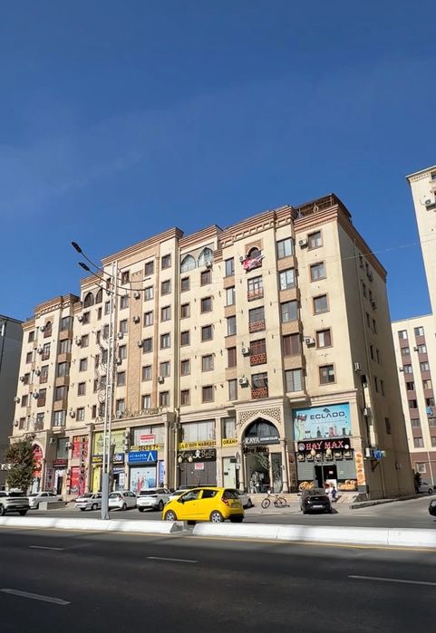 Срочно 3 хонали крытый рынок 3х комнатная квартира в центре города