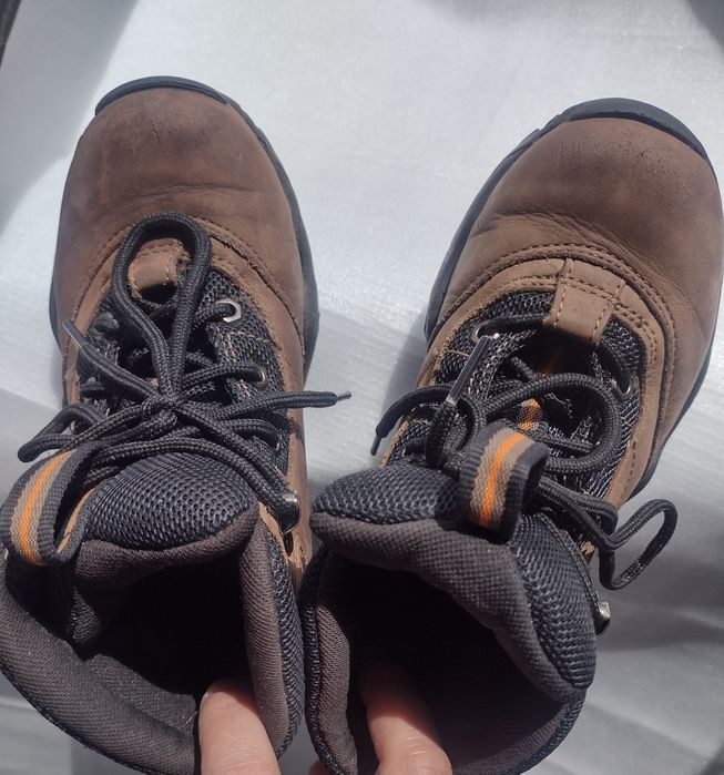 Bocanci drumeție mărimea 33