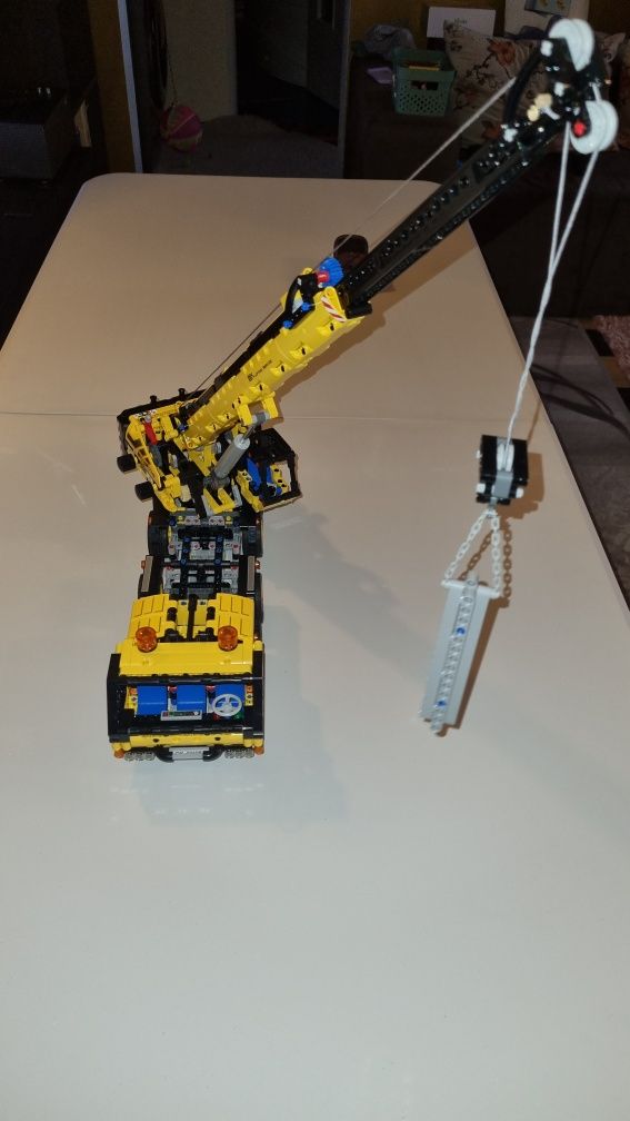 Lego technic 42108 macara mobila