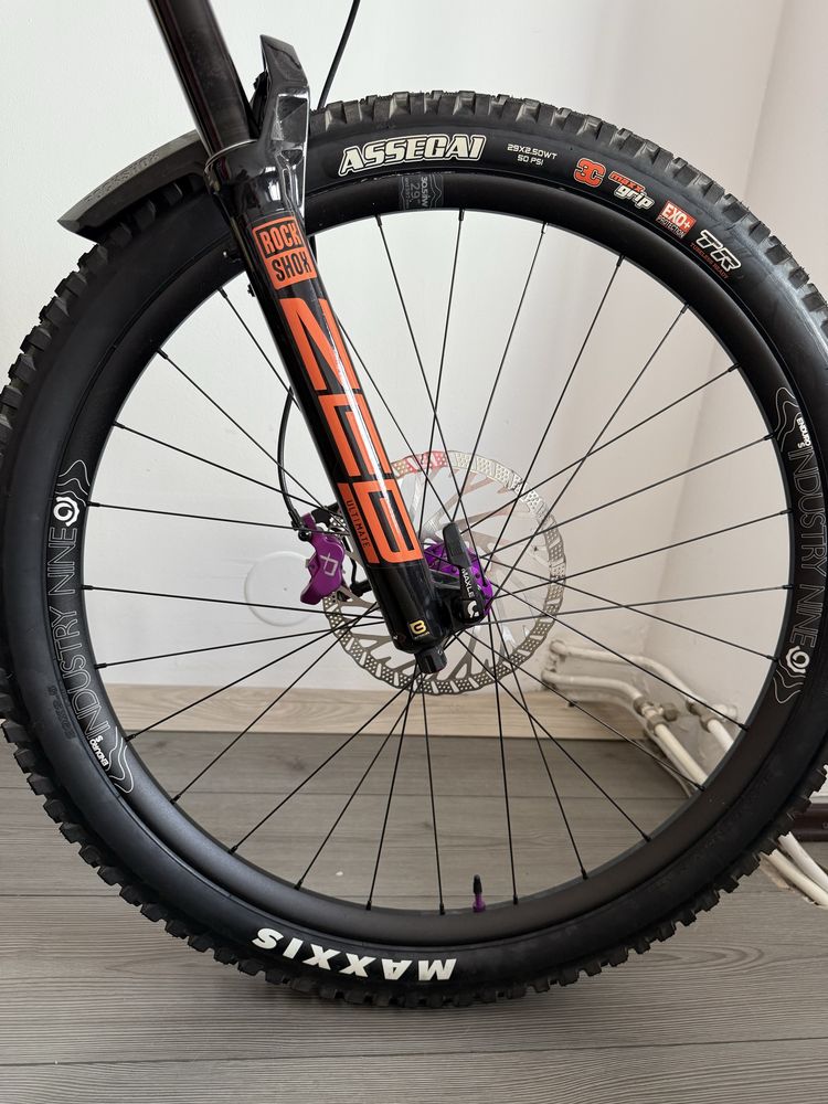 Santa Cruz Nomad CC 2024 Industry nine Hydra