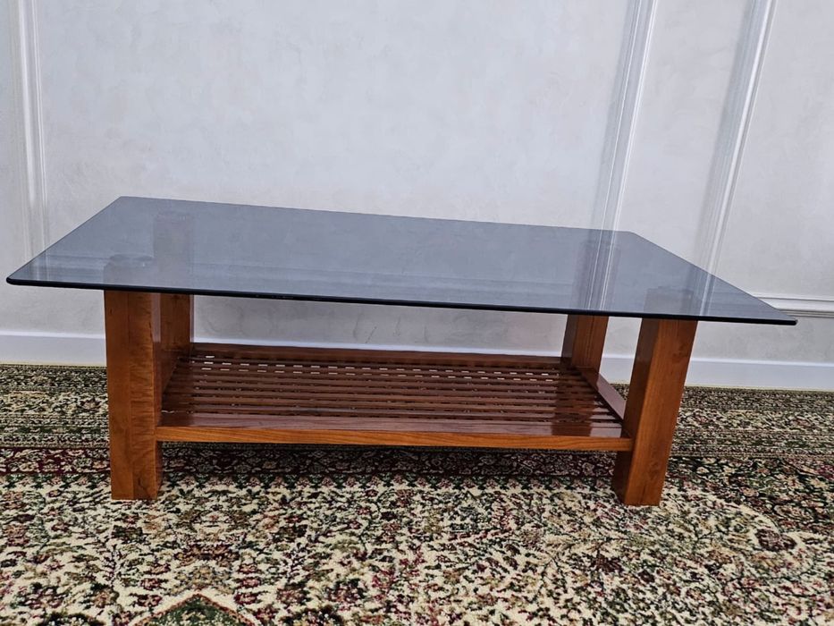 Стол стеклянный