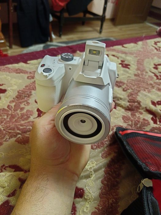 De vânzare tot ce se vede