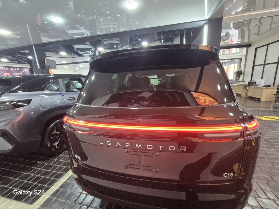 Leapmotor C16  2025 yil restayling i yangi nomilaga raatamojka bo