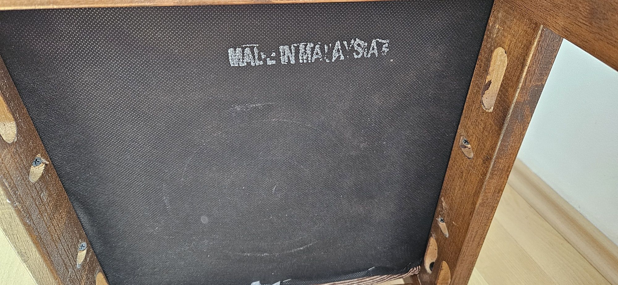 Продам гостиный стол со стульями