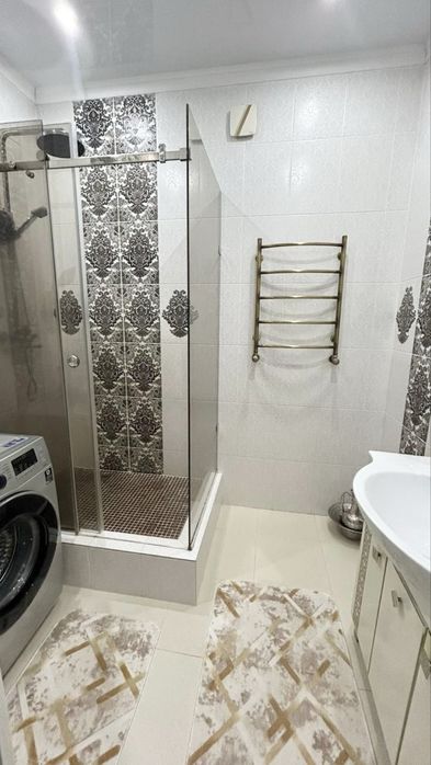 Продам 4 комнатную квартиру