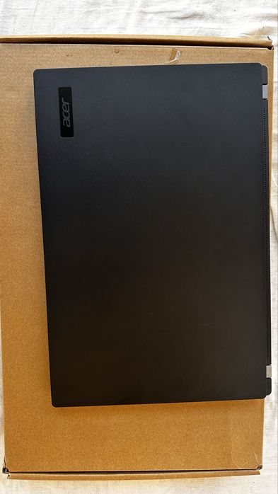 Продам бизнес ноутбук core i5 8/256 sotiladi
