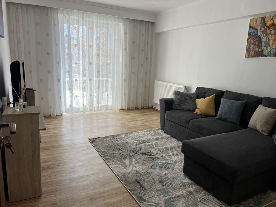 Inchiriez apartament 2 camere  ultra central in Pitesti.