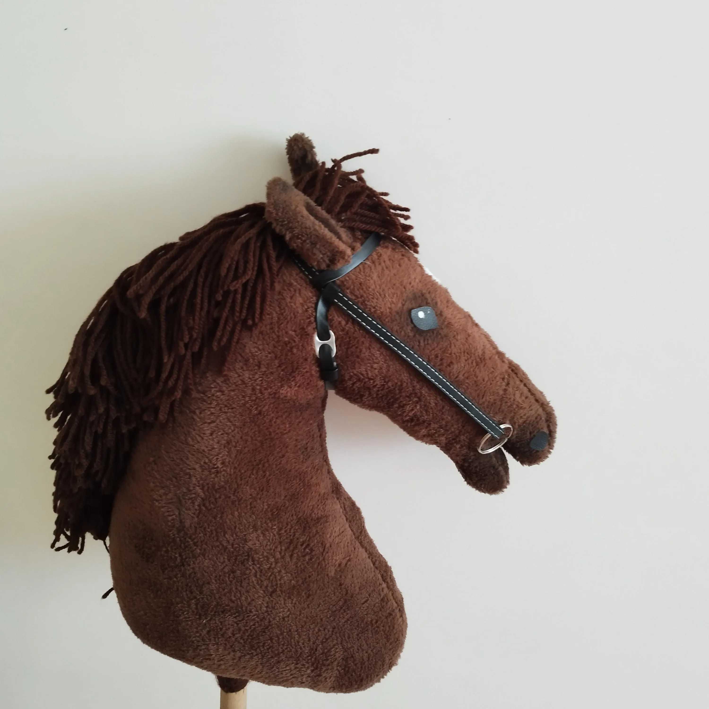 Ръчно изработен hobby horse със пръчка