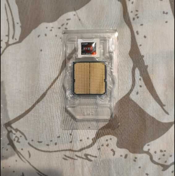 Продавам десктоп процесор AMD Ryzen 9800x3d (tray)