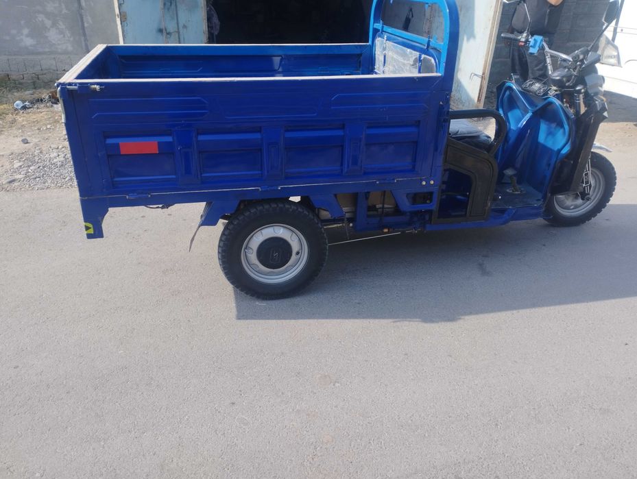 Muravey sotiladi. Yangi xali