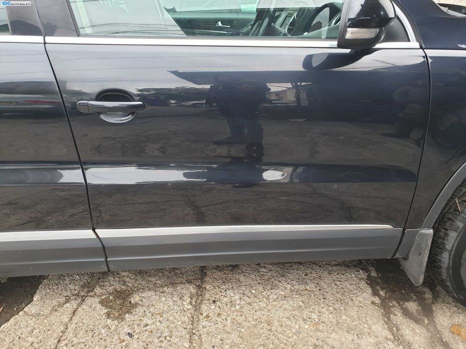 Usa Usi Portiera Portiere Dreapta Fata Dezechipata Volkswagen Tiguan 2007 - 2015 Culoare LC9X [K7792]