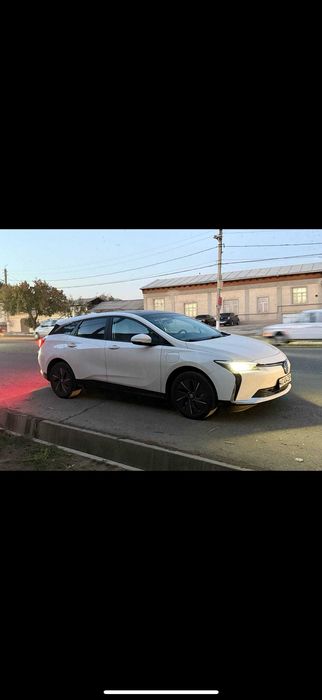 BUICK VELITE 6 сотилади (15.500)