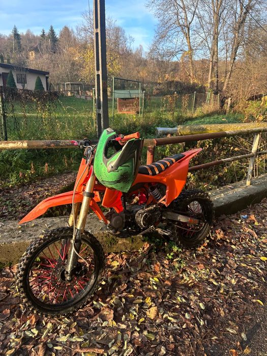 Vand cross 125cc ultra , crossul merge impecabil nu are probleme