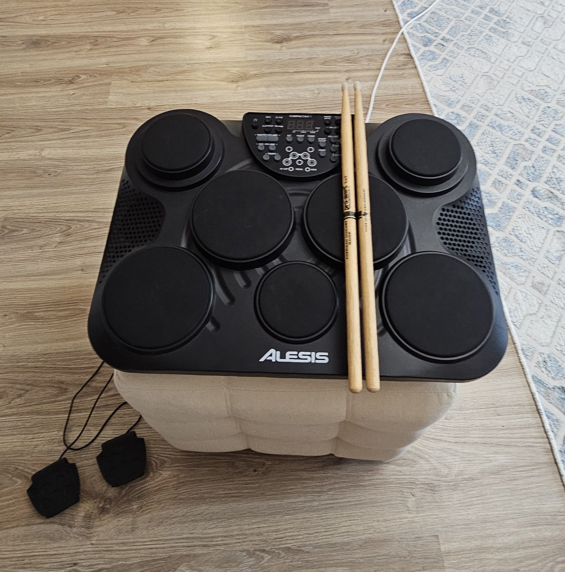 Барабанная установка - alesis compactkit 7