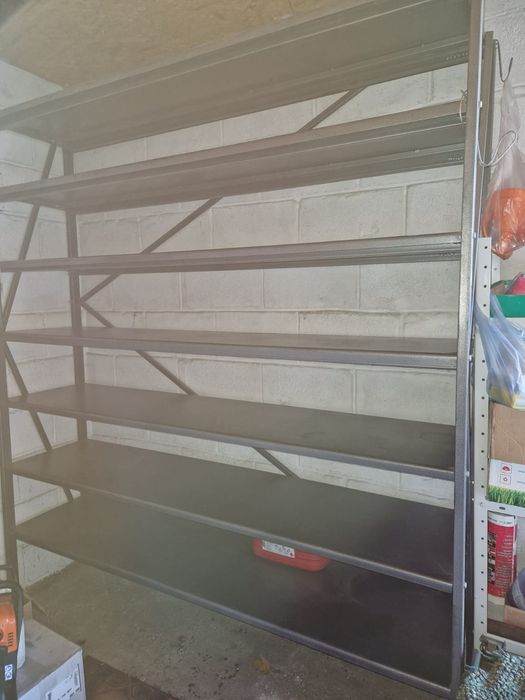 Продам металлический стеллаж.