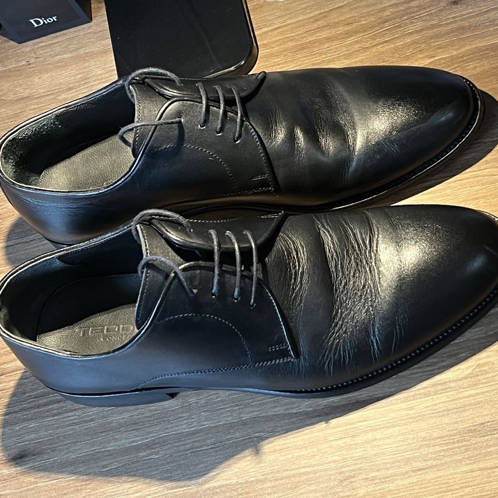 Класически черни обувки тип Дерби - Номер 41
