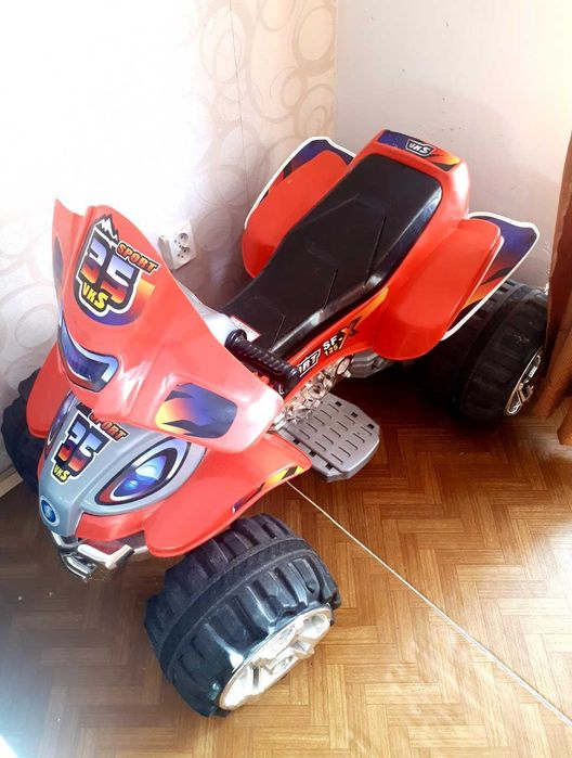 Продам или обменяю электроквадрацикл на 2 детей