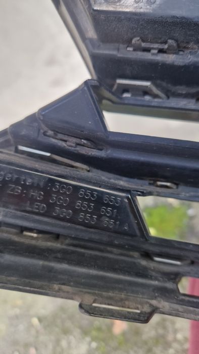 Grila centrala Vw Passat B8 2016-2020