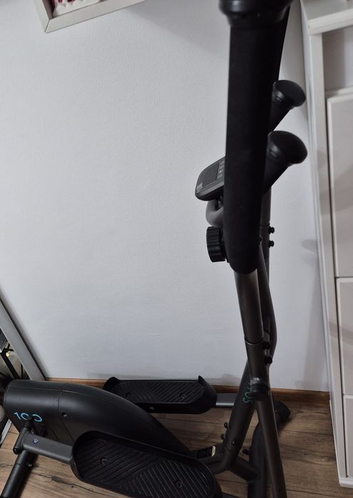 Aparat fitness cu ecran digital (Stepper)