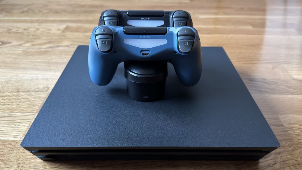 Sony PlayStation 4 Pro 1TB 4K с два контролера ps 4 pro ps 5 slim pro