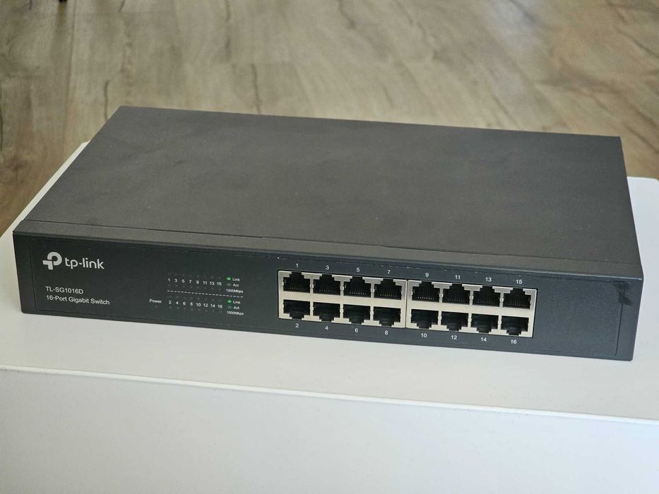 Гигабитов суич, 16 порта - TP-Link TL-SG1016D