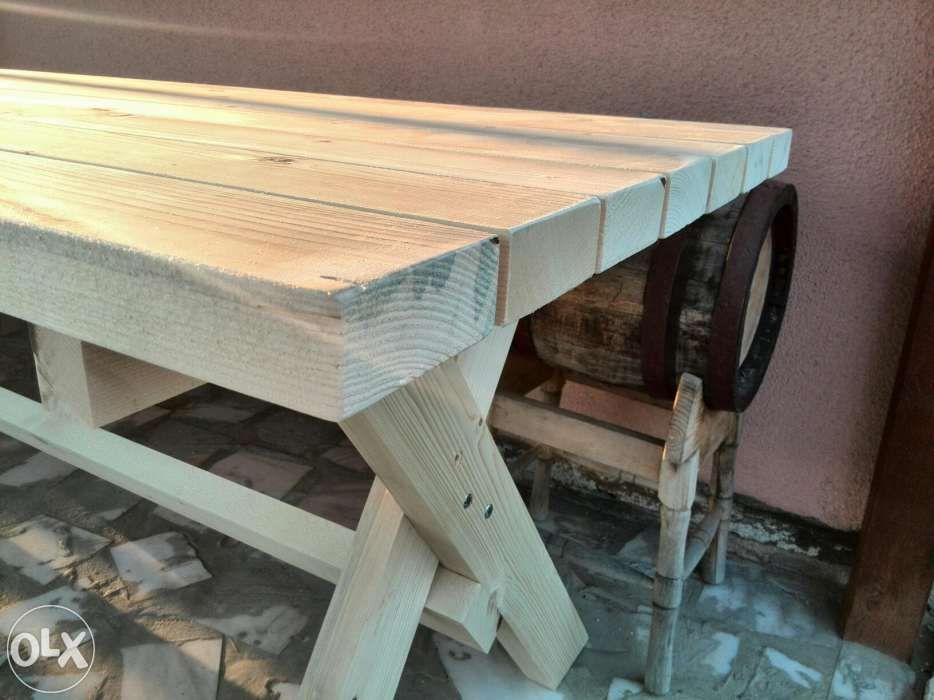 Masa exterior din lemn