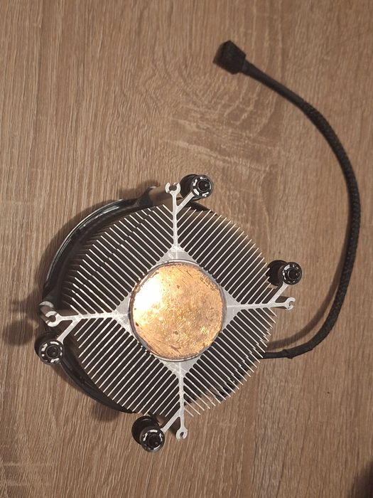 Ryzen 2600x + cooler Wraith Spire