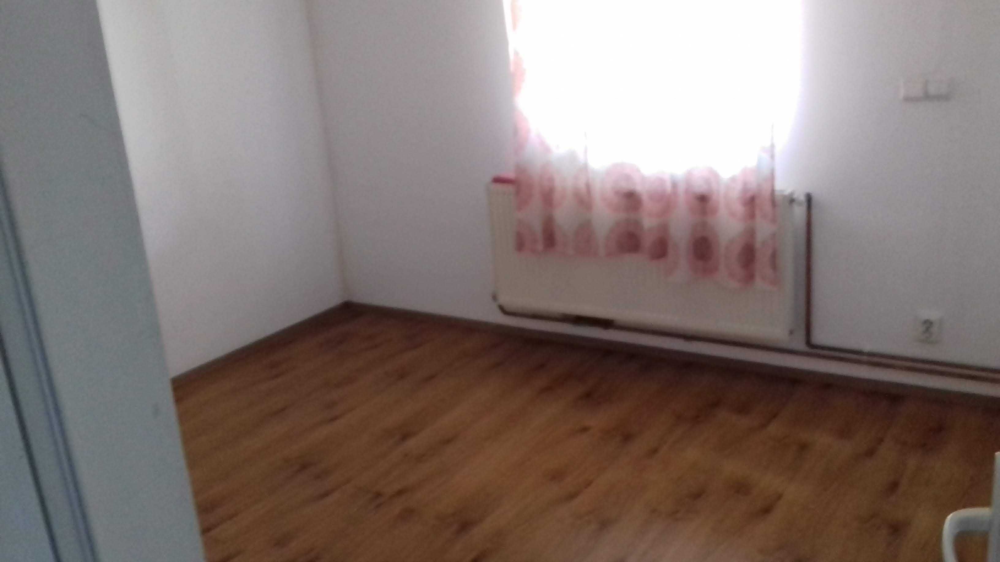 Proprietar închiriez casa P+M Bariera Vâlcii