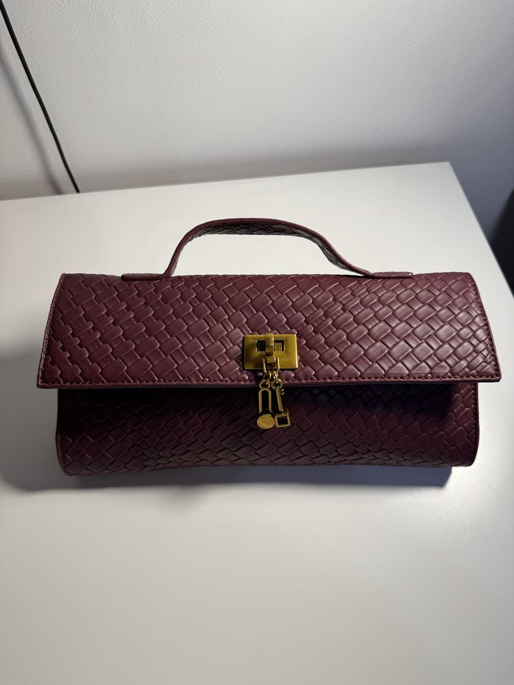 Стилна чанта тип Clutch