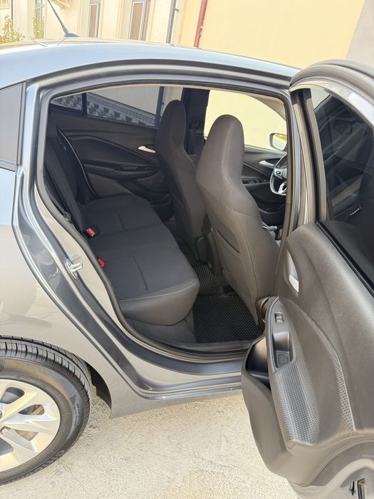 Onix  LTZ 4-pozisiya  a/t sotiladi