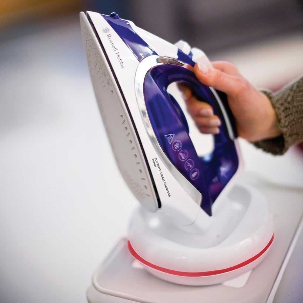 Безкабелна Парна ютия Russell Hobbs 23300-56 Supreme steam-23300-56
