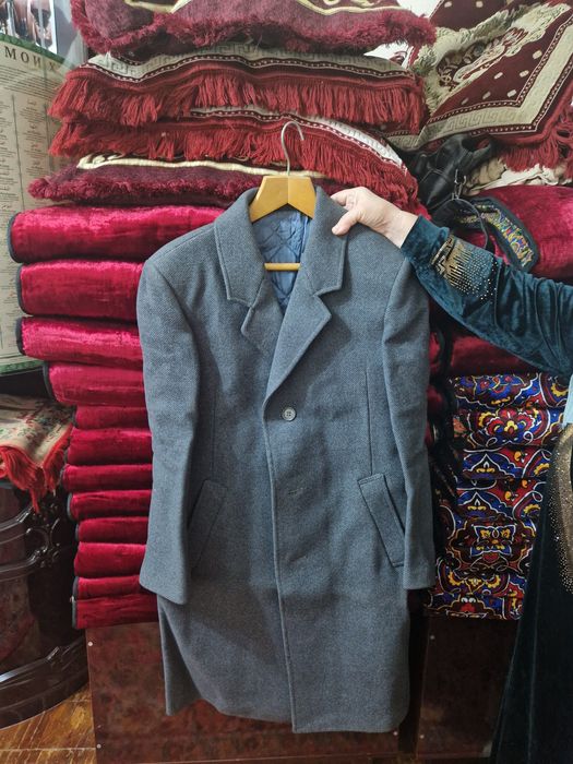 Palto kulrang Belarusiyaniki