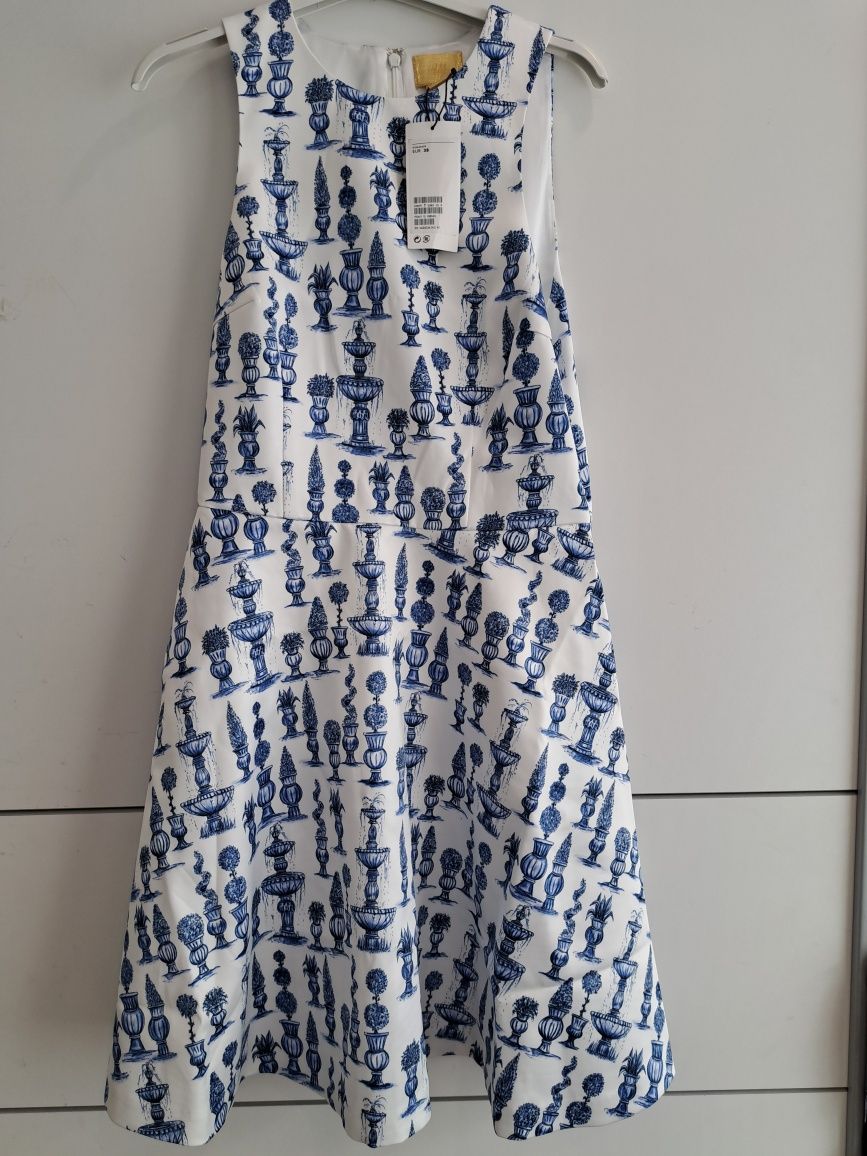 H&M нова рокля с фонтани р-р С/М