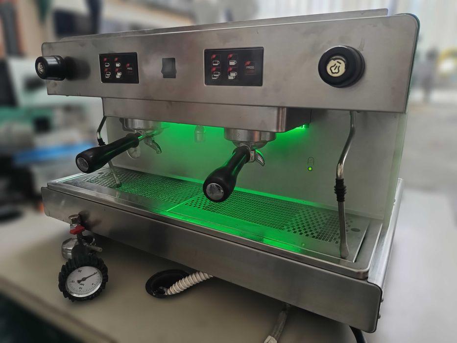 Espressor profesional reconditionat – Wega CMA Italia