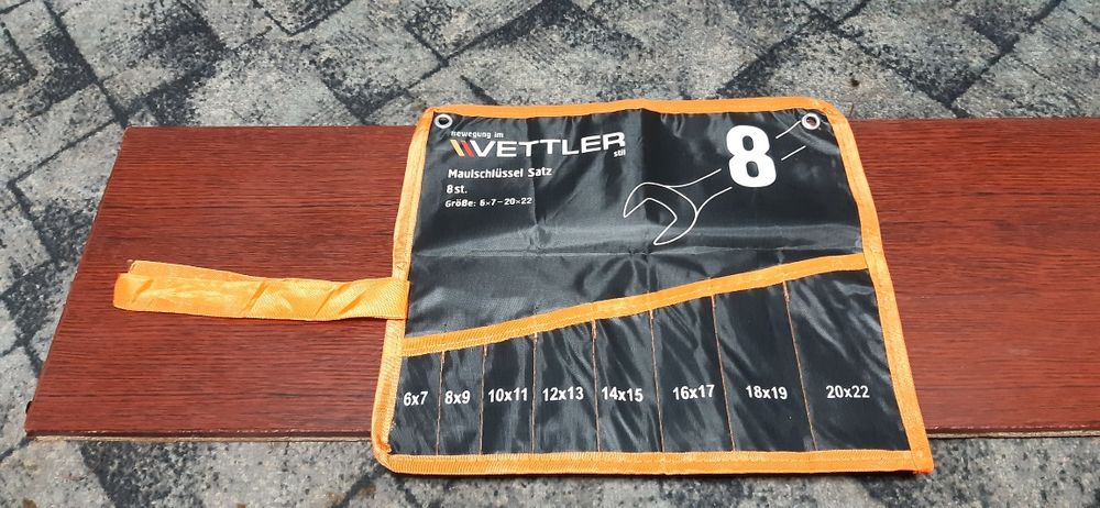 Для гаечных ключей чехол.