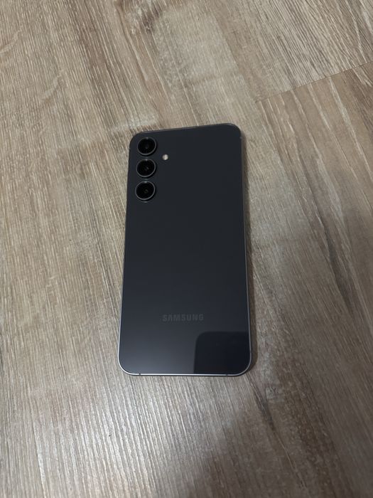 Продам Samsung S24 FE