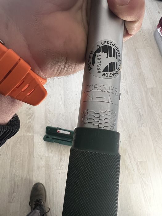 Динамометричен ключ 70-350Nm