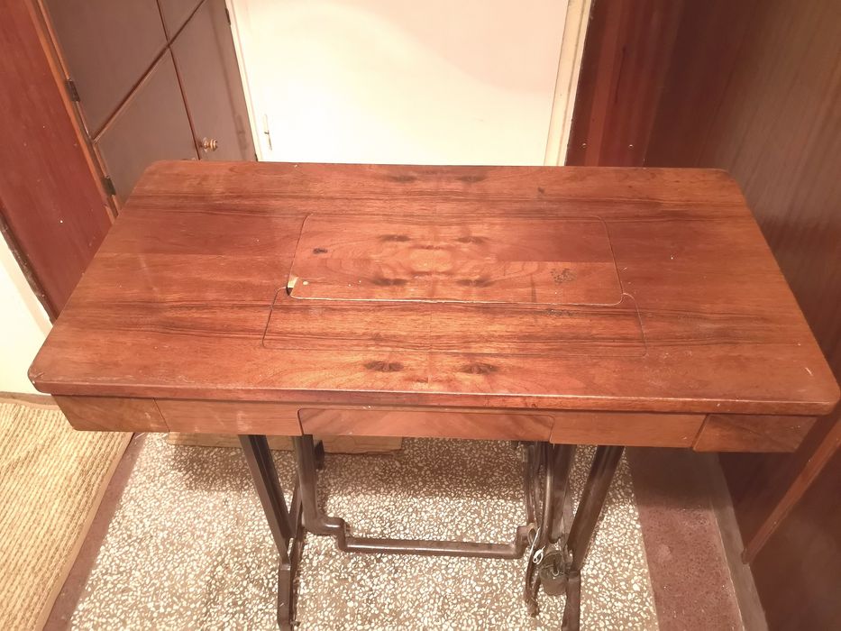 Шевна машина Necchi Esperia с педал