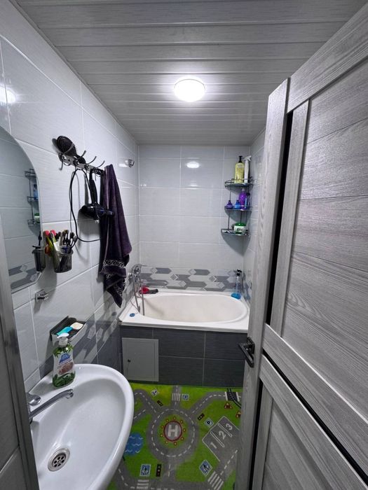 Novza metro yonida 3 xonali novostroyka sotiladi