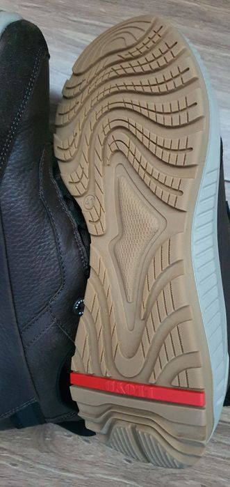 Vând sneakers maro, marca Lloyd