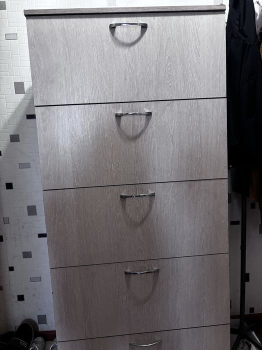 Полка. Очень вместительная 5 полок