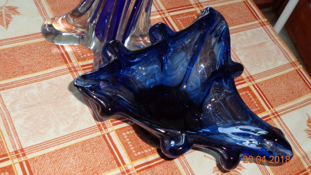 Vaza si scrumiera din sticla albastra