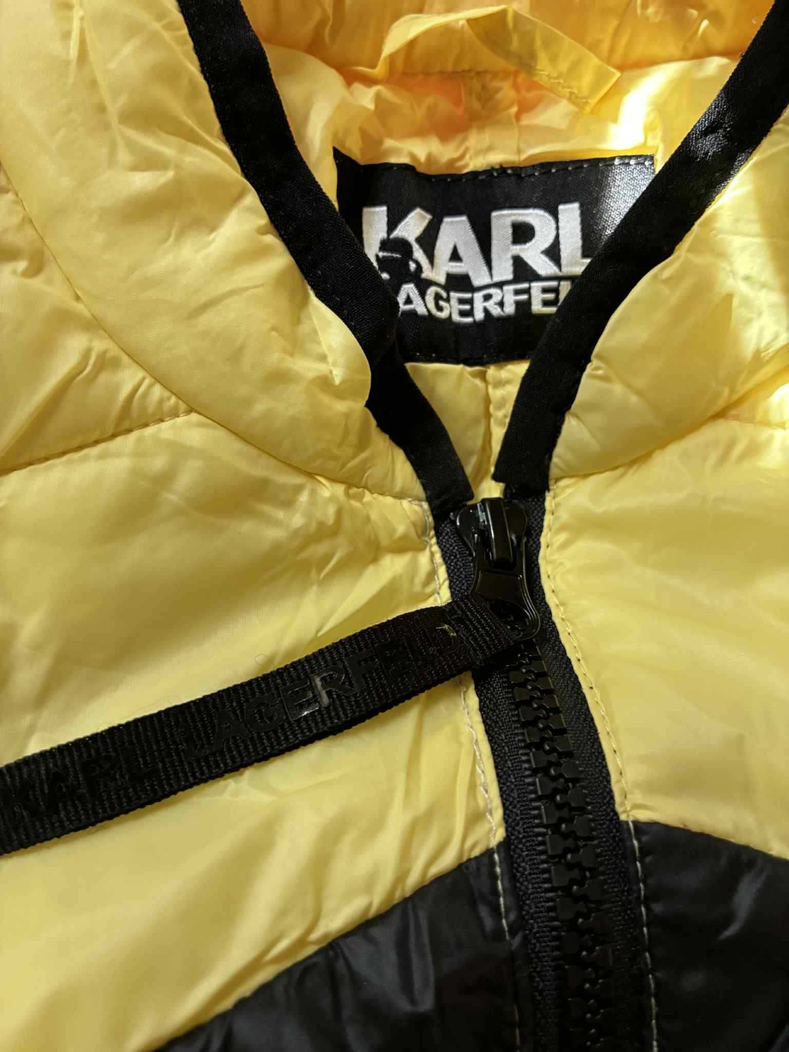 Олекотено яке Karl Lagerfeld