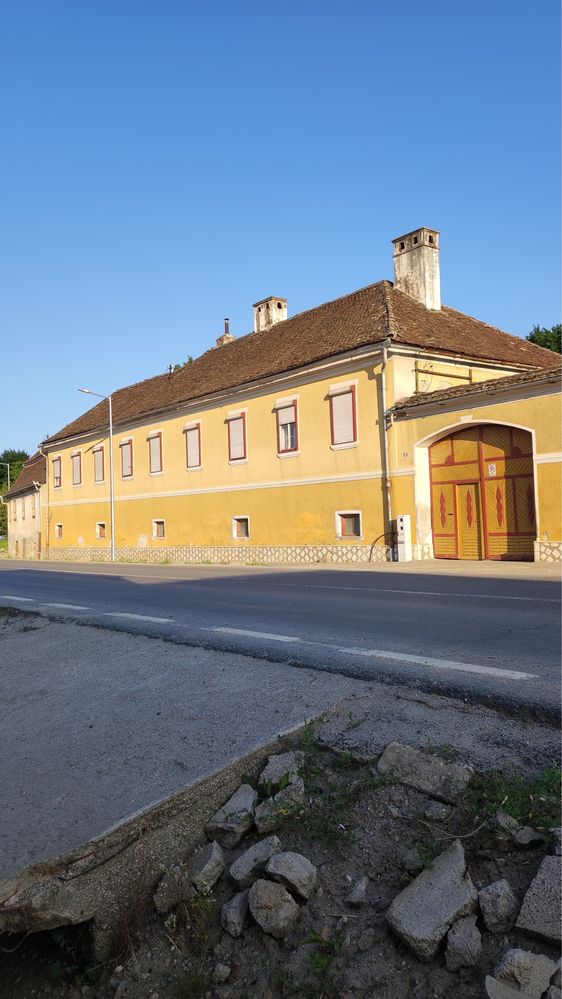 Vând casa in Miercurea Sibiului