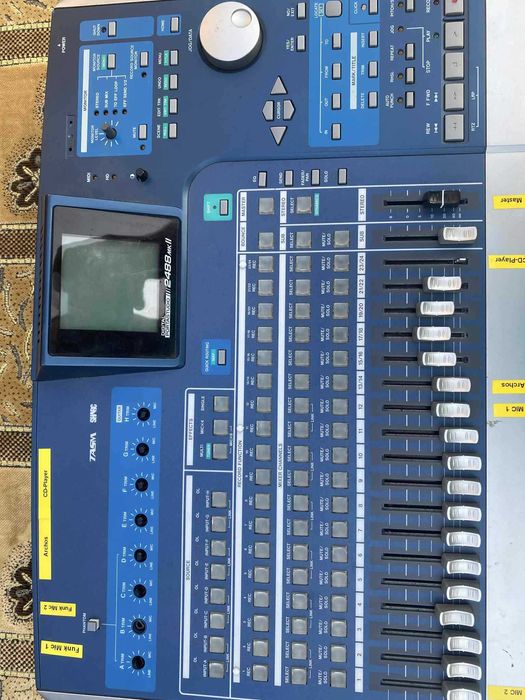 Mixer Tascam in stare bune de functionare
