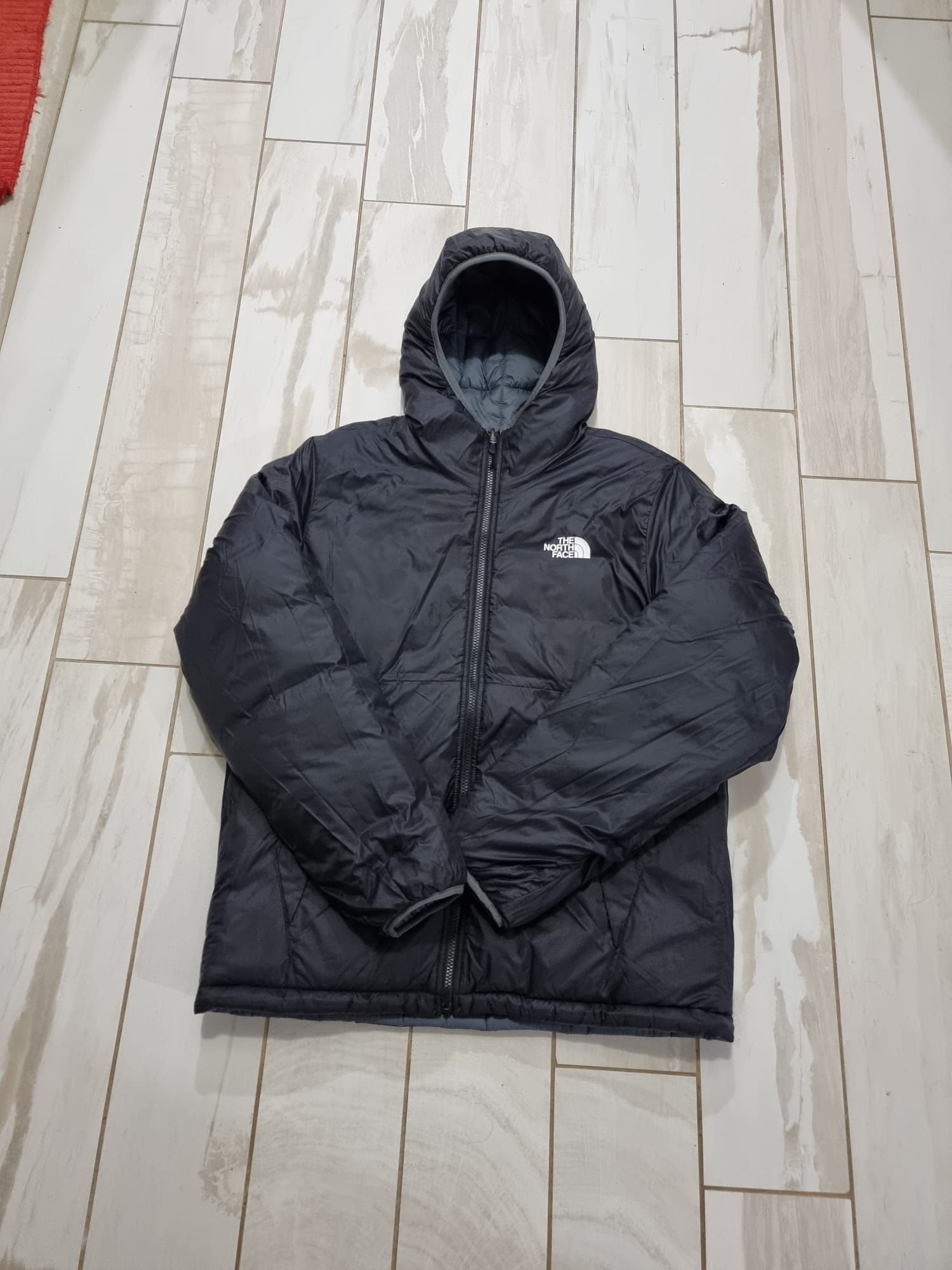 Geaca The North Face Reversibila 100% originala, marimea XS