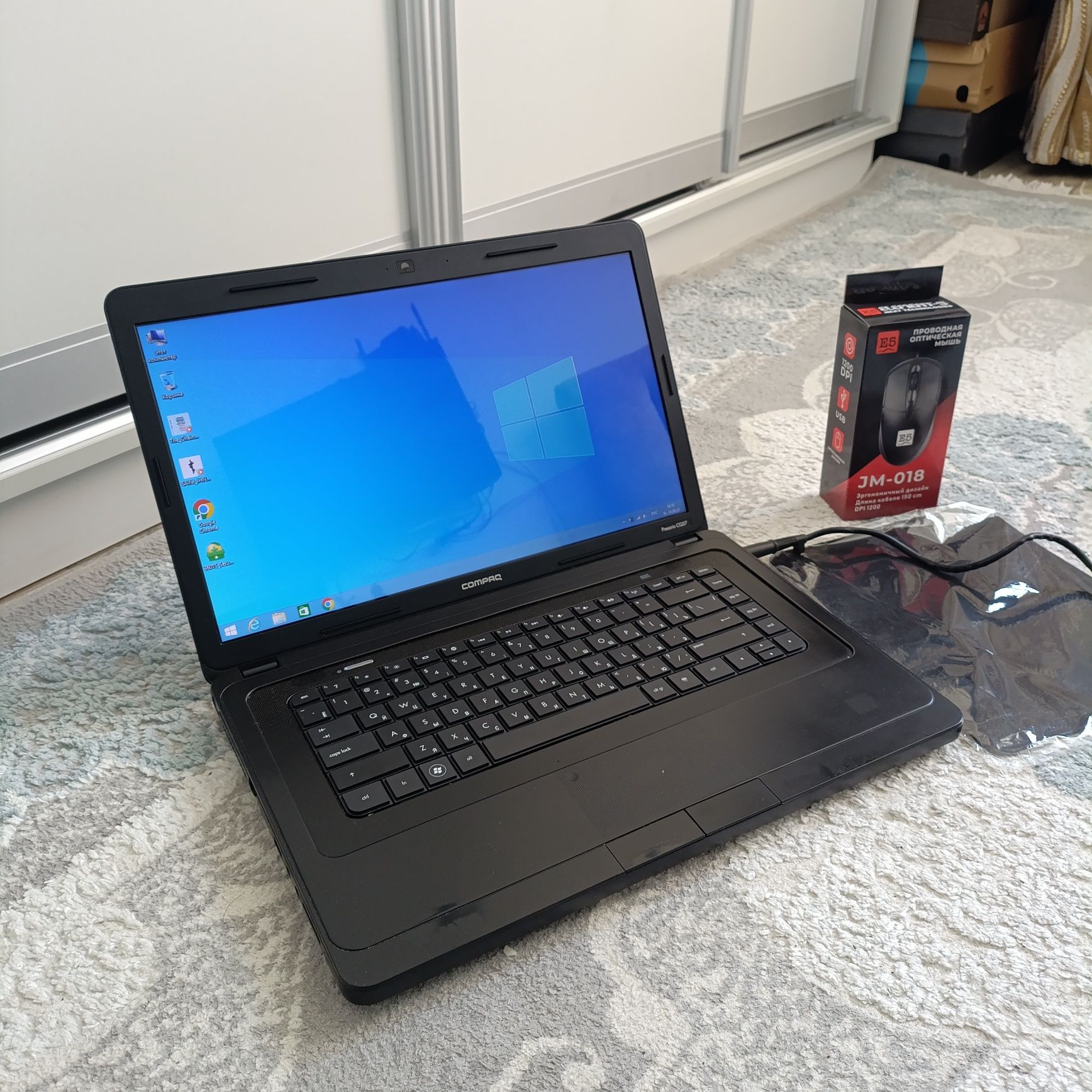 HP Notebook 15_/В идеале!!! SSD-128ГБ/ОЗУ-4Гб/Мышкa и Коврик!